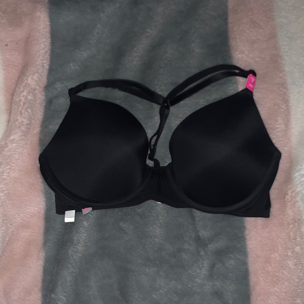 PINK BRA !!